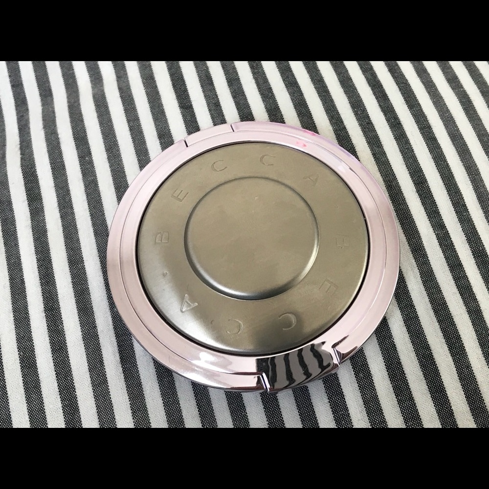 Becca Shimmering Skin Perfector